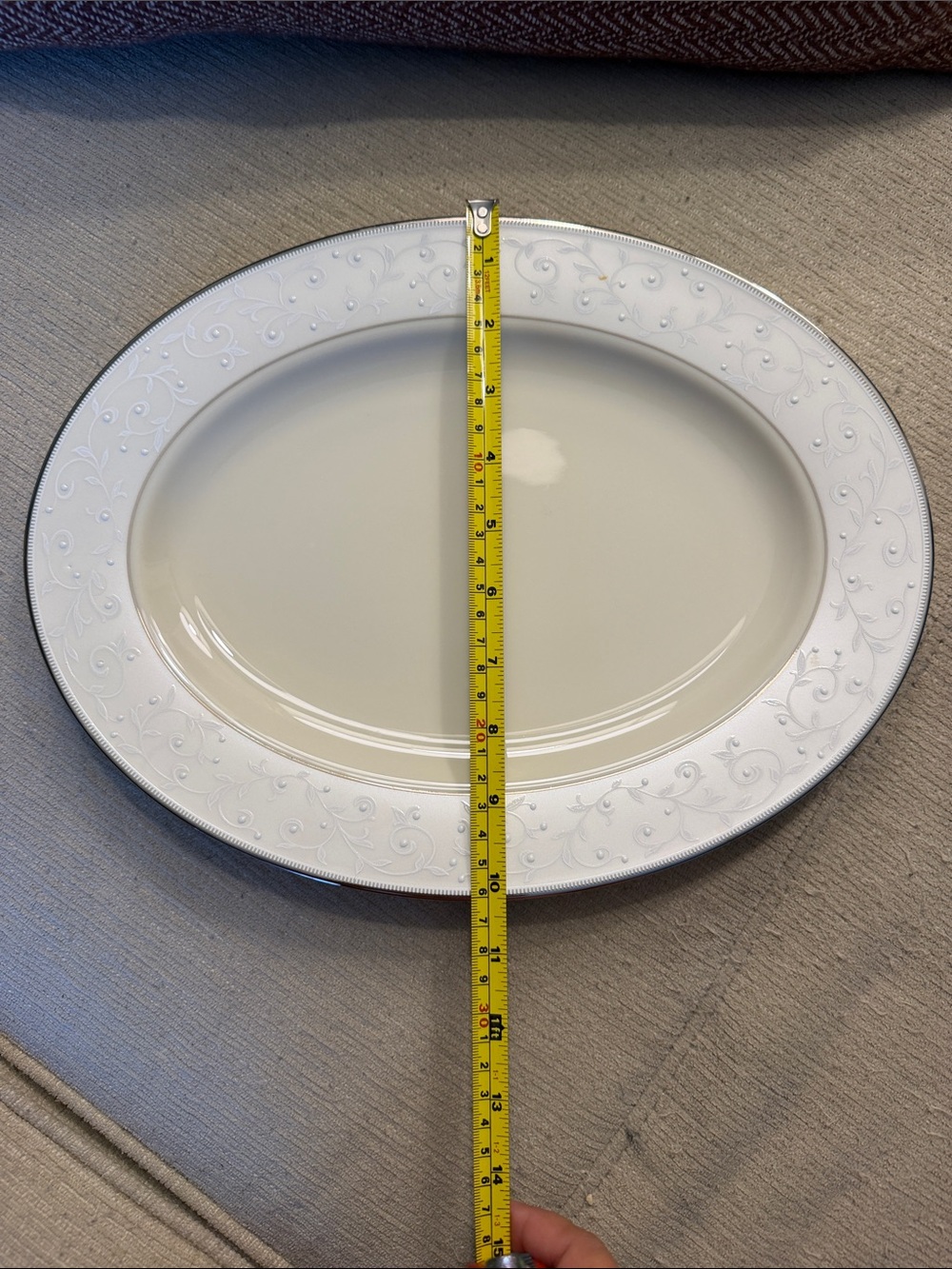 Lenox Pearl Innocence with Platinum Rim 13” Oval Platter - Picture 3 of 5